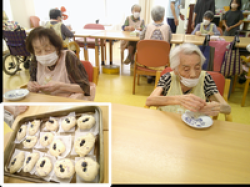 今月の楽しいパン作りはブルーベリーを使って